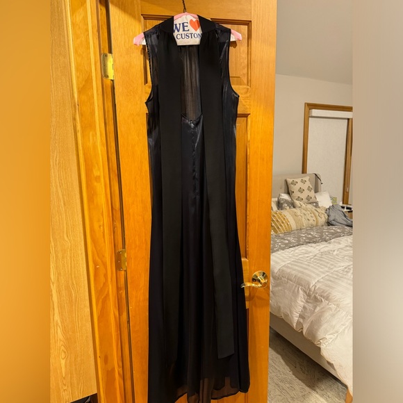 ALBEE DRESS IN MIDNIGHT BLACK (worn once) - Picture 4 of 5